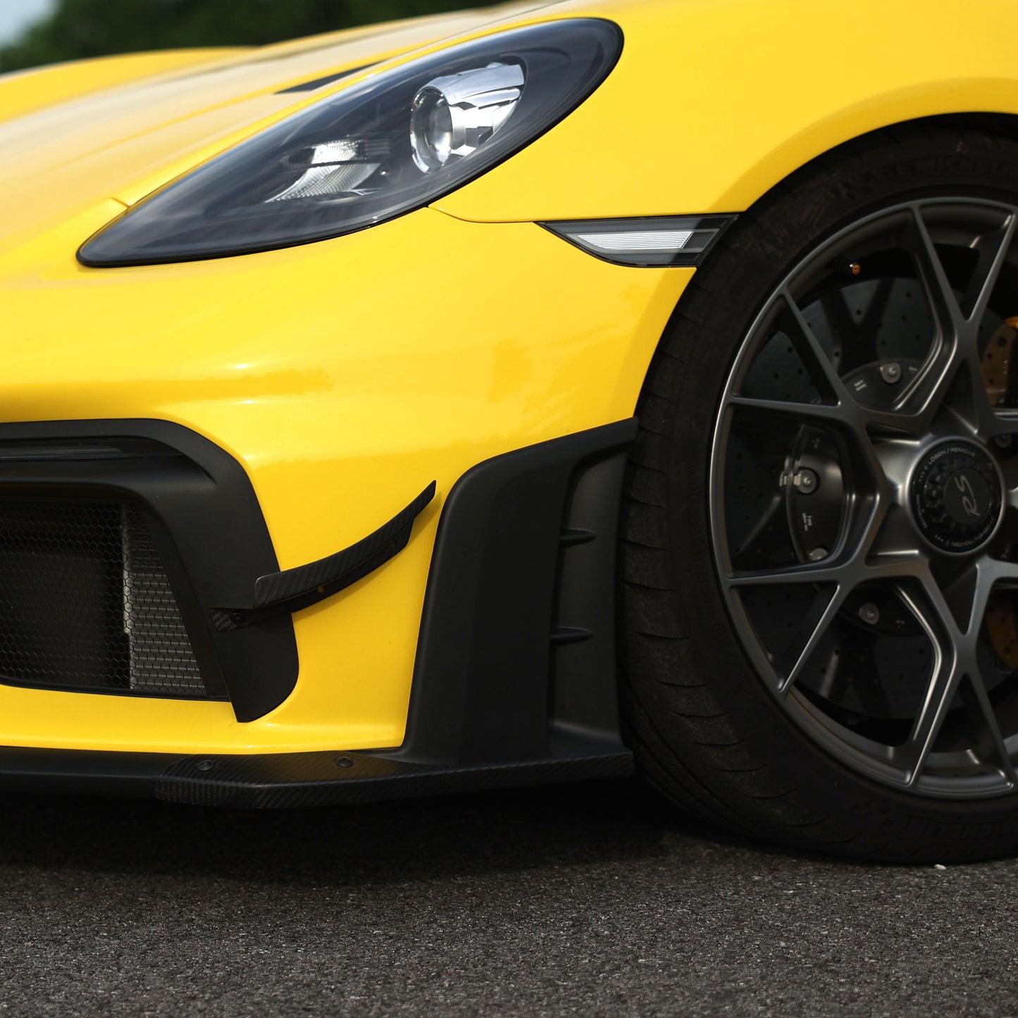 SR DRY CARBON FIBER CLUBSPORT DIVE PLANE & LOWER SIDE SPOILER PACK [PORSCHE 718 Cayman GT4 RS Clubsport]