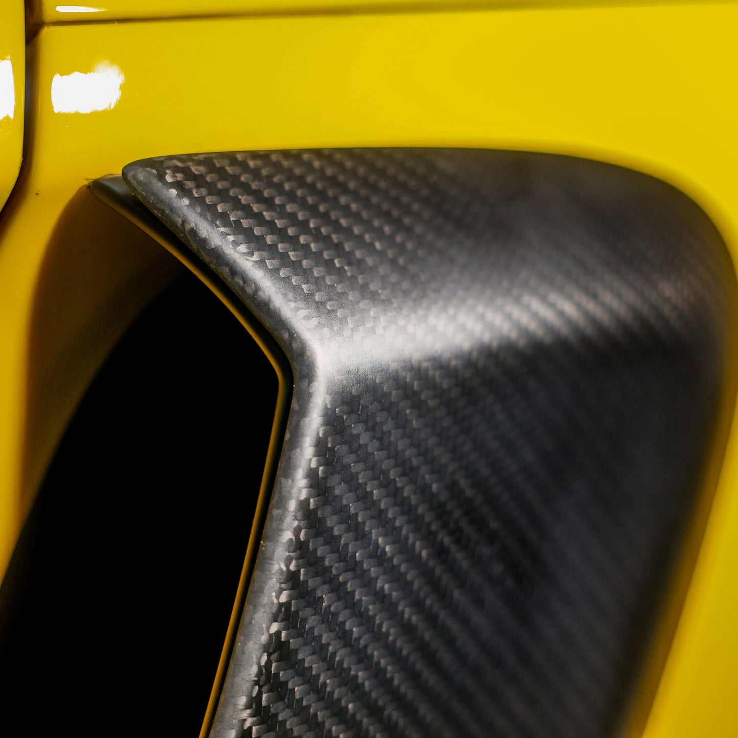 SR DRY CARBON FIBER REAR SIDE AIR INTAKE COVER (LEFT&RIGHT) [PORSCHE 718/GT4/RS, 981/GT4]