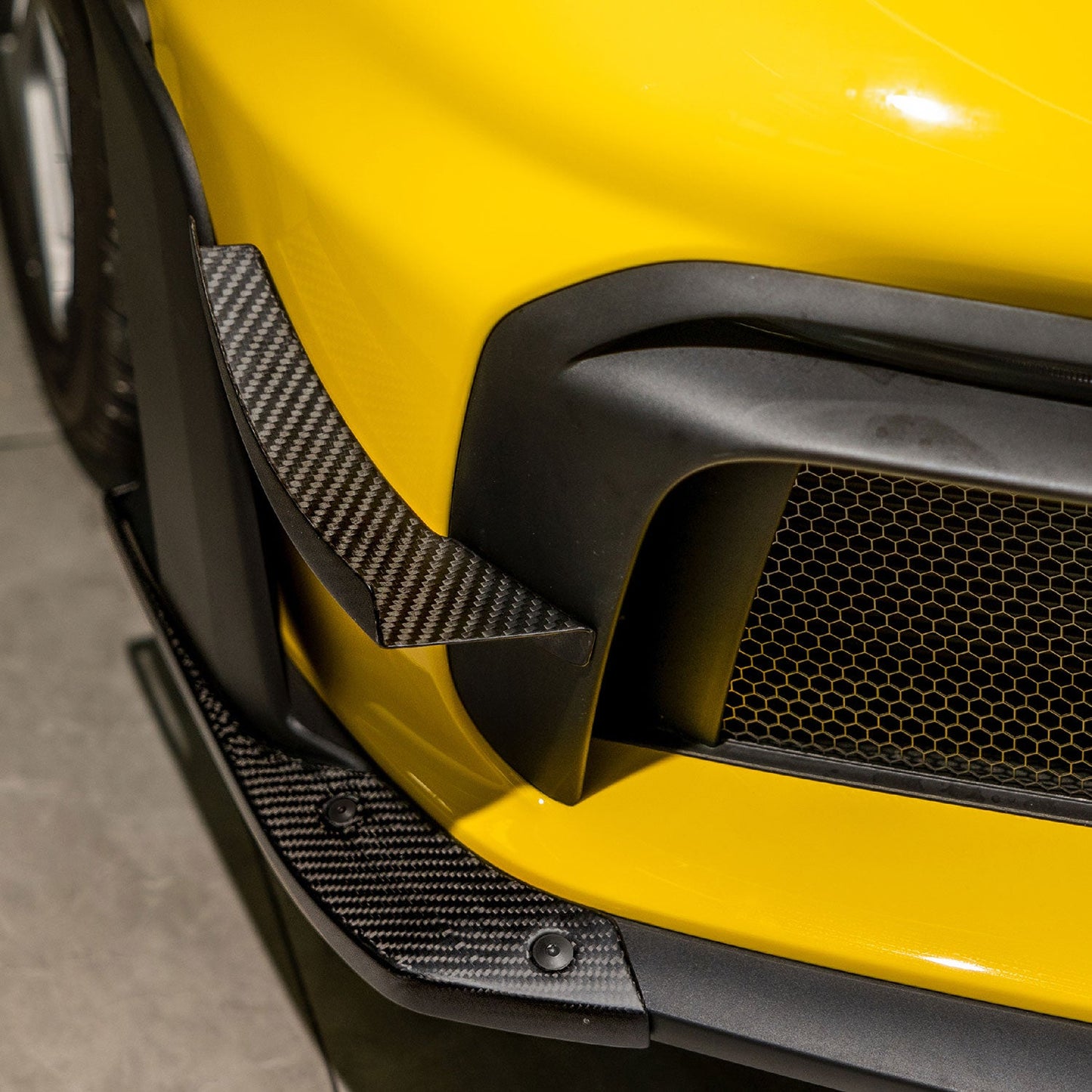 SR DRY CARBON FIBER CLUBSPORT DIVE PLANE & LOWER SIDE SPOILER PACK [PORSCHE 718 Cayman GT4 RS Clubsport]