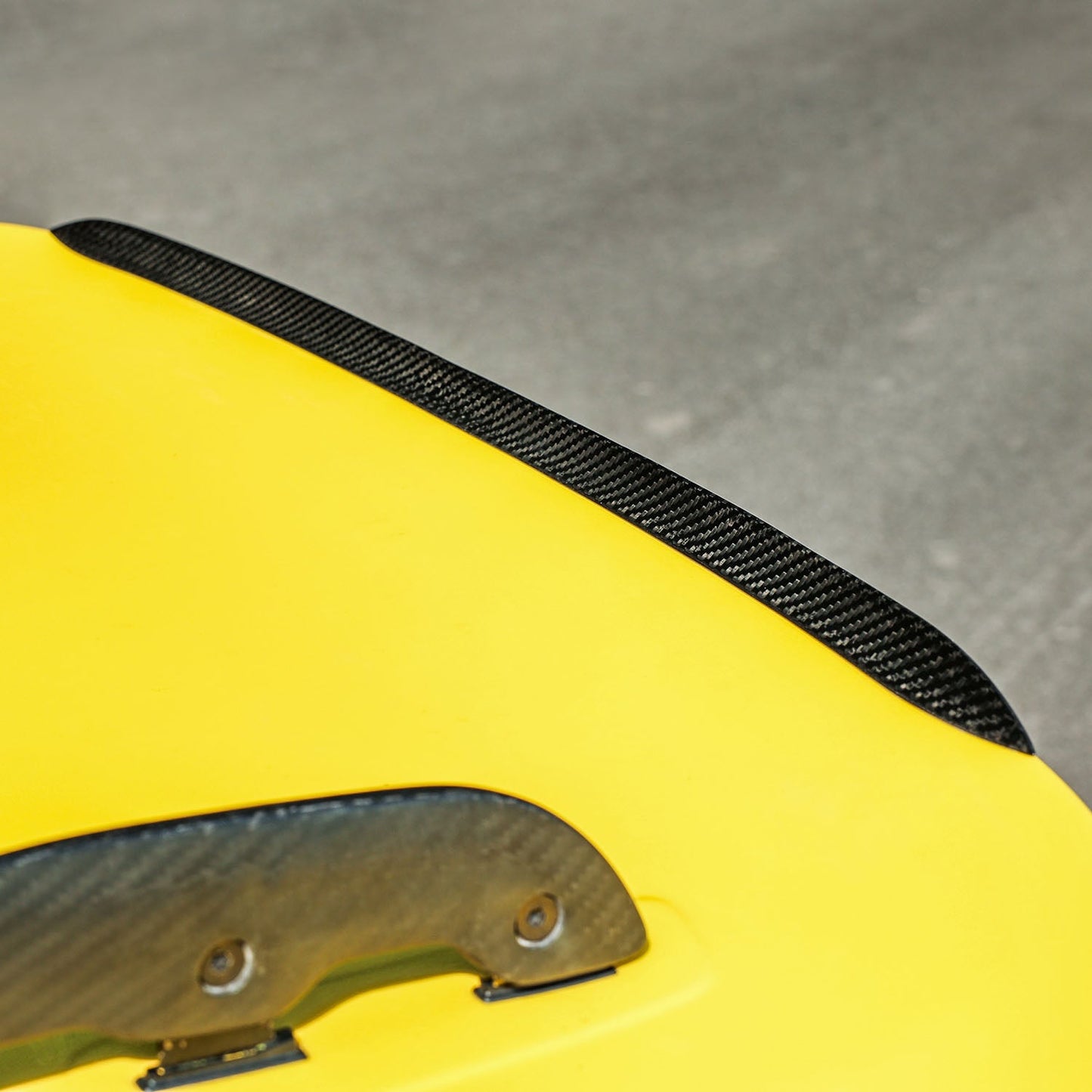 SR DRY CARBON FIBER MINI GURNEY FLAP FOR GT4 RS OEM WING [PORSCHE 718 Cayman GT4 RS]