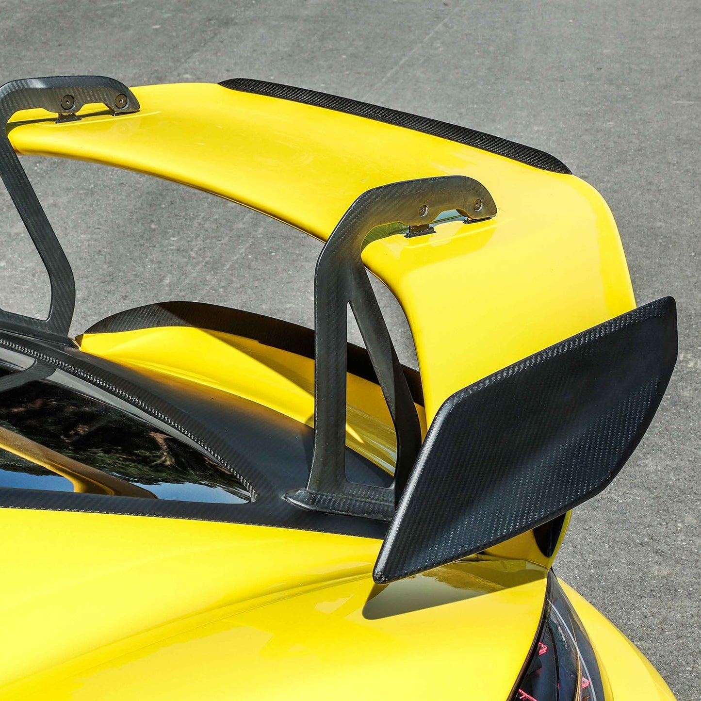 SR DRS-1 DRY CARBON FIBER ENDPLATES FOR GT4 RS OEM WING [PORSCHE 718 Cayman GT4 RS]