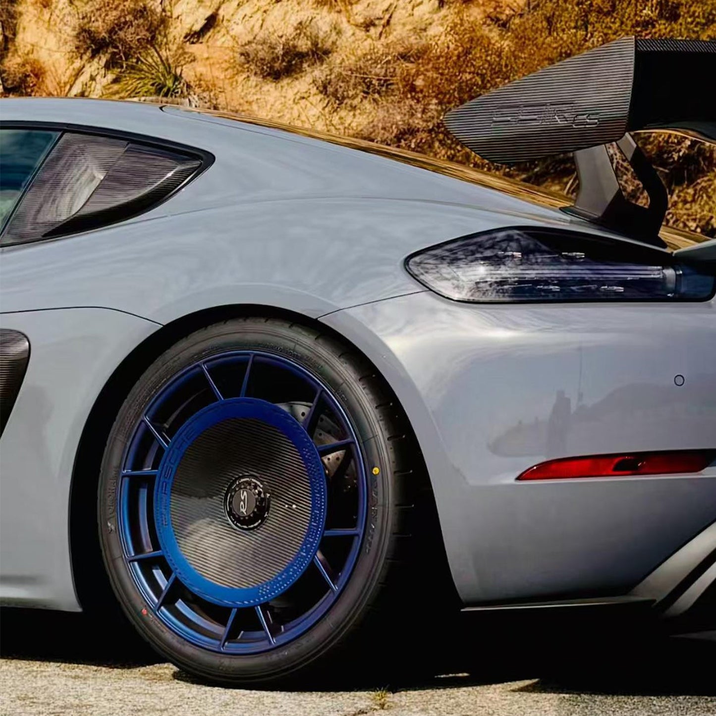 SR DRY CARBON FIBER R-HR AERODISC (for Magnesium Rims) [PORSCHE 718 GT4 RS]
