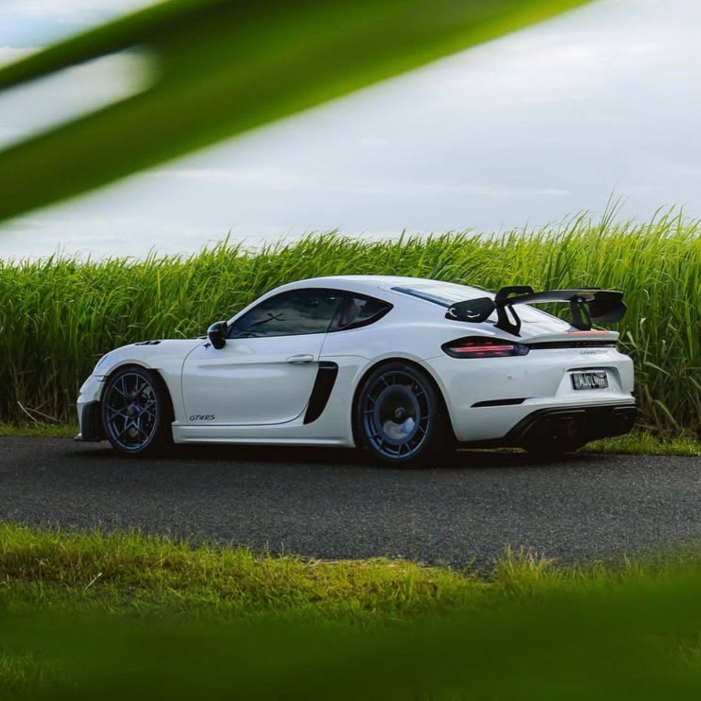 SR DRY CARBON FIBER R-HR AERODISC (for Magnesium Rims) [PORSCHE 718 GT4 RS]