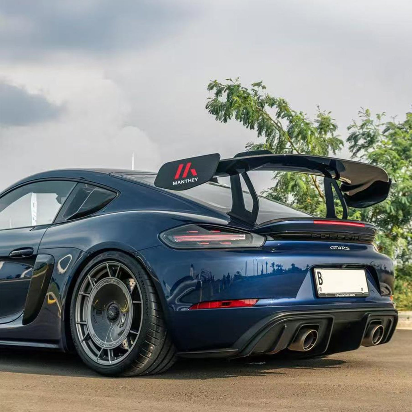 SR DRY CARBON FIBER R-HR AERODISC (for Magnesium Rims) [PORSCHE 718 GT4 RS]
